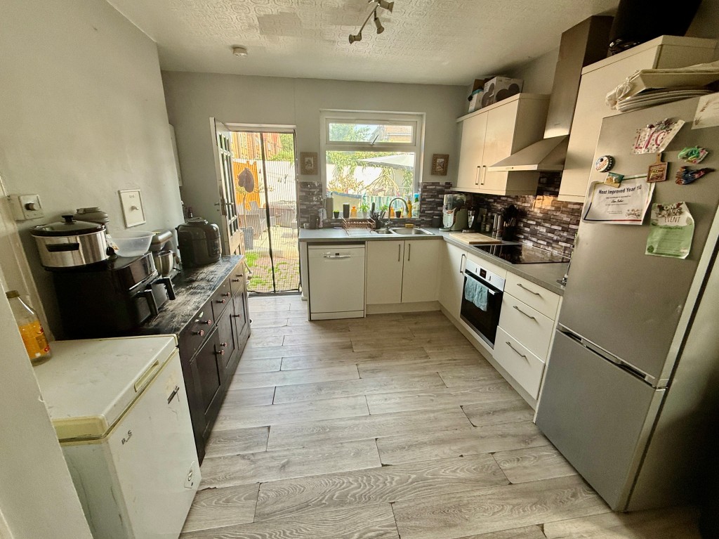 Lot: 69 - ATTRACTIVE PAIR OF SEMI-DETACHED HOUSES - 3 Mays Road - Kitchen